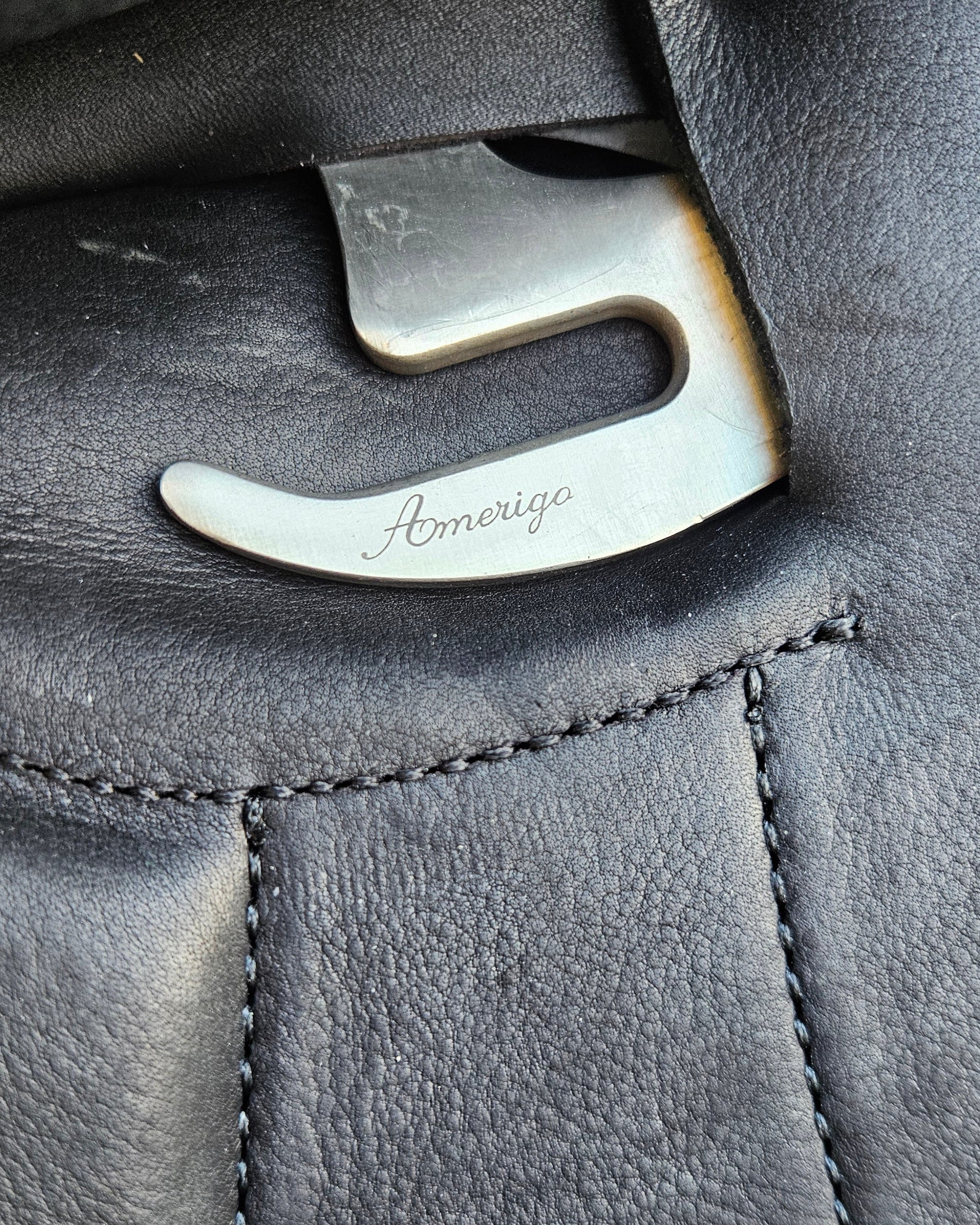 Amerigo Salto Vega 16" - černá MONO flap - testační