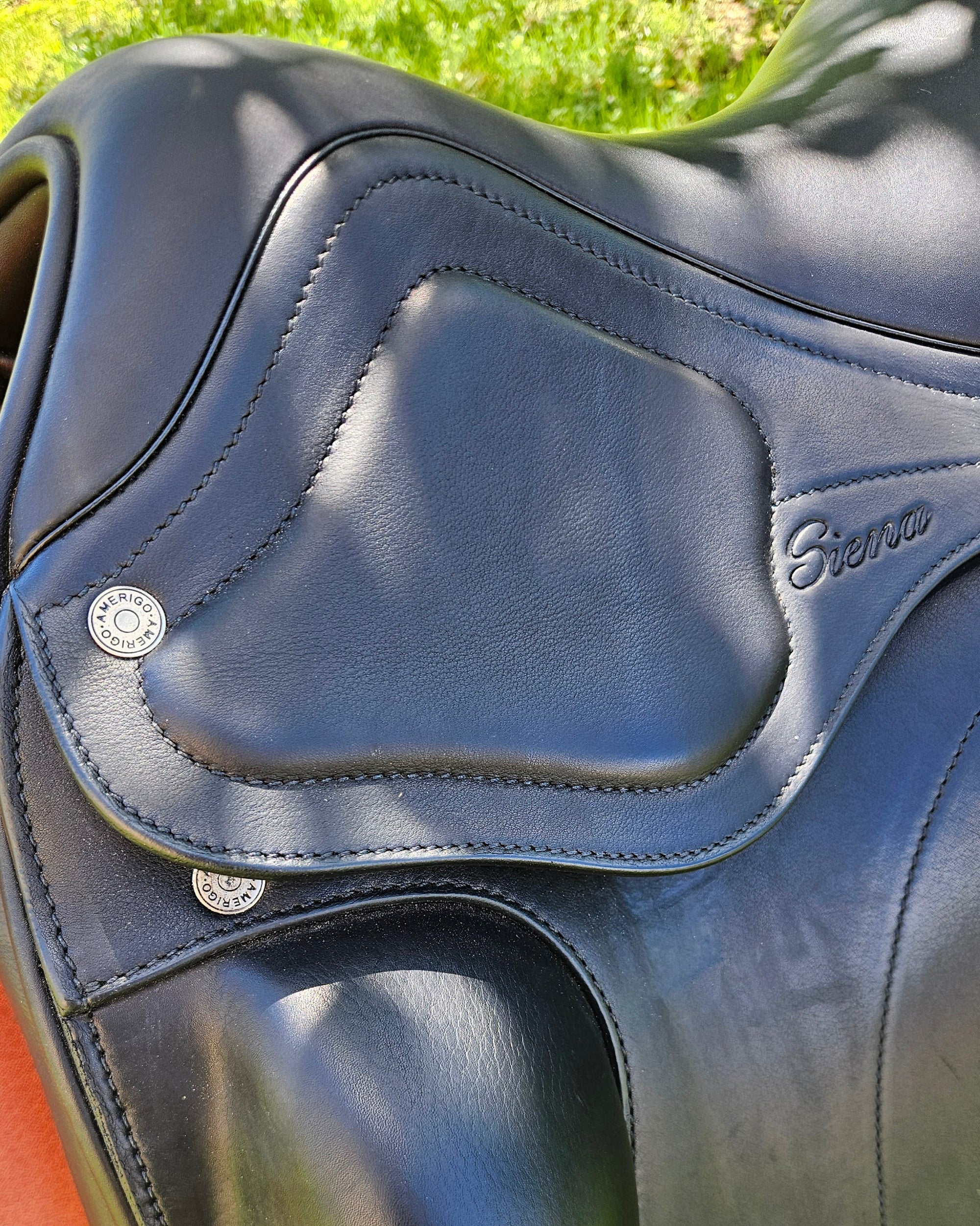 Amerigo Cortina Siena Monoflap 17,5" - černá