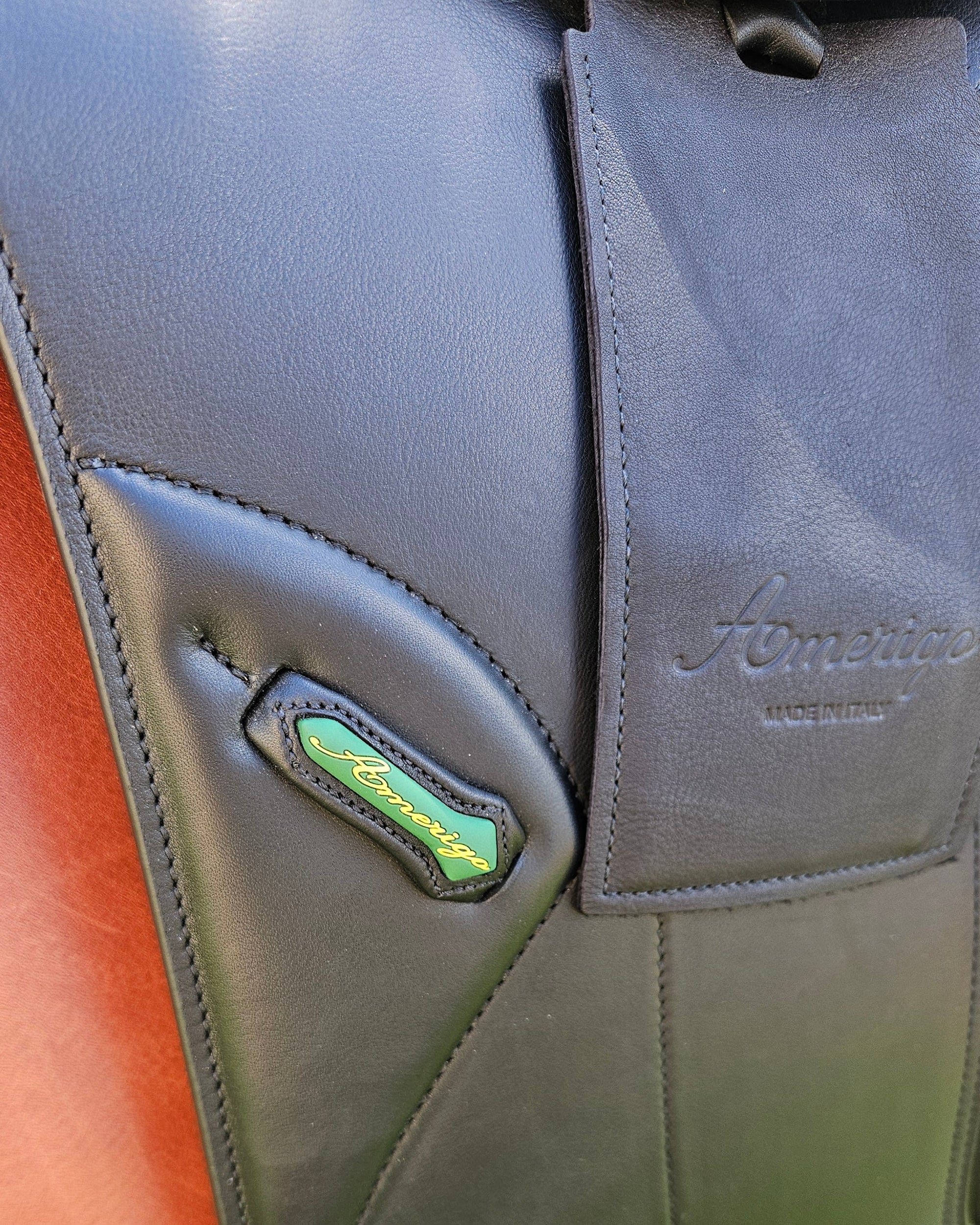 Amerigo HC Dressage 17,5" - černá - testační